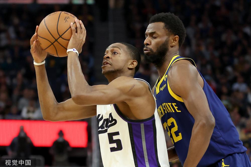 看台上只见 看台上只见